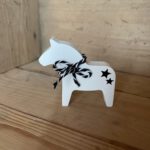 Dalarnapferd weihnachtlich